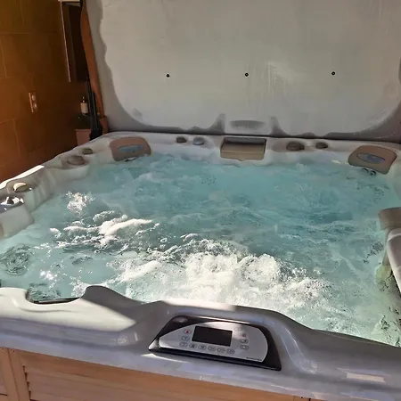 Camargue - Escapade Romantique - Jacuzzi Privatif