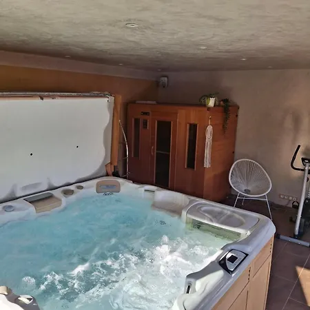 Holiday home Camargue - Escapade Romantique - Jacuzzi Privatif