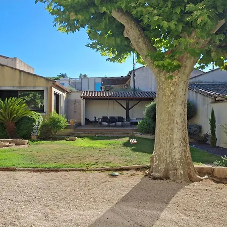 Дом отдыха Camargue - Escapade Romantique - Jacuzzi Privatif