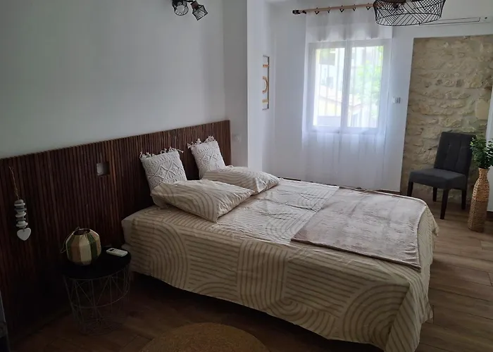 Camargue - Escapade Romantique - Jacuzzi Privatif 펜션