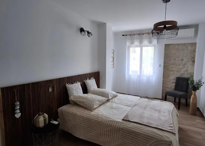 Camargue - Escapade Romantique - Jacuzzi Privatif 생 질